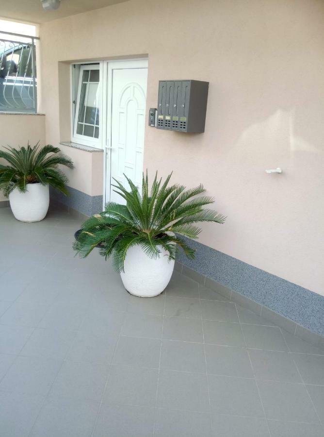 Apartment Miskovic Makarska Eksteriør billede